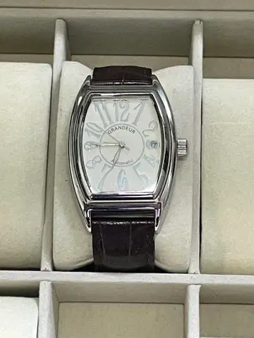 GRANDEUR 자동 와인딩