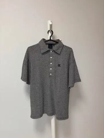 ROMANTIC CROWN 피케 셔츠