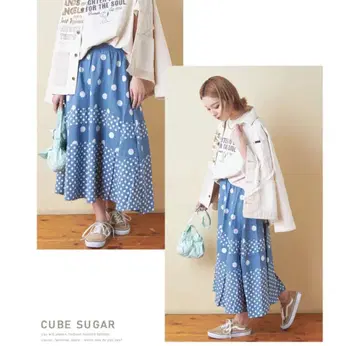 큐브 슈가 데님 도트 스커트