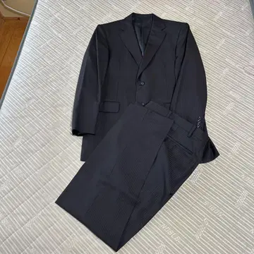 고타이리쿠 오대륙 스트라이프 수트