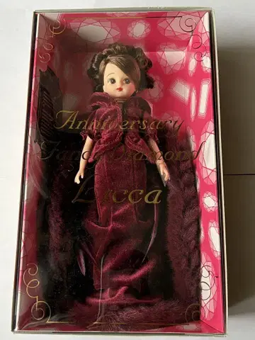 Anniversary Fancy Diamond Licca