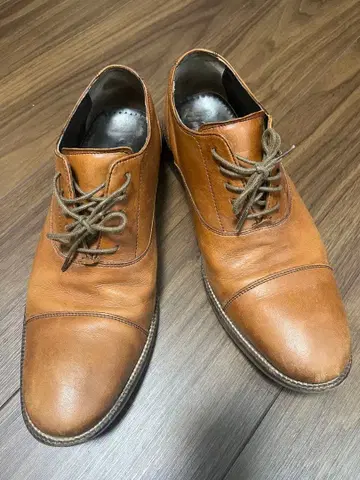 콜 한 브라운 가죽 신발