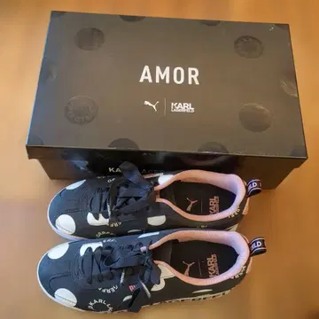 PUMA 칼 라거펠트 콜라보 스니커즈 블랙/화이트