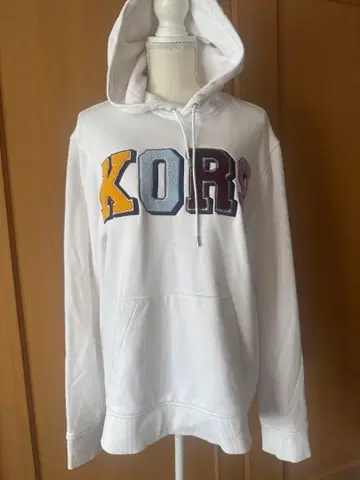 KORS 로고 자수 후드티