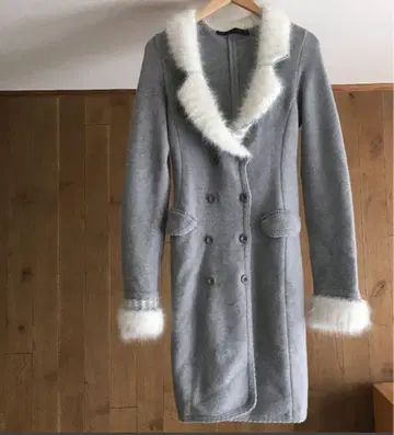 새상품급 ERMANNO SCERVINO 엘마노쉘비노 코트 이탈리아제