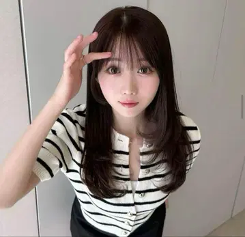 오타니 에미리 착용 H&M 반팔 보더 가디건
