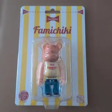 베어브릭 파미치키 훼미리마트 메디콤토이