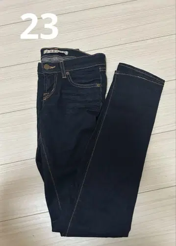 J BRAND 스키니 데님 다크 인디고 23 사이즈