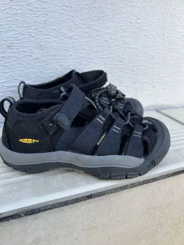 KEEN 아웃도어 샌들 블랙 18cm