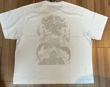 택 포함 새상품 UNIQLO x 베르세르크 UT 콜라보T셔츠 4XL