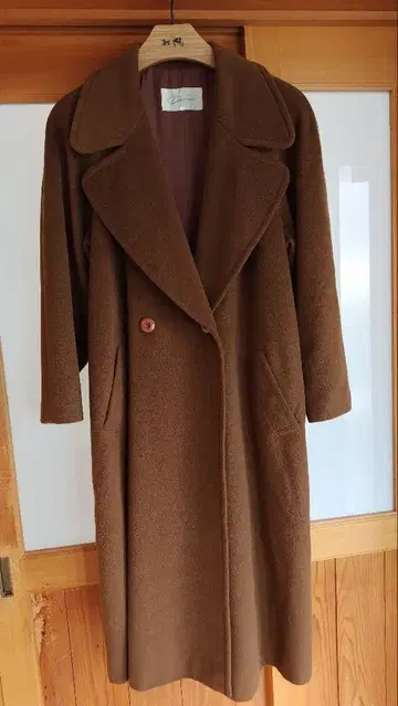 브라운 롱 코트