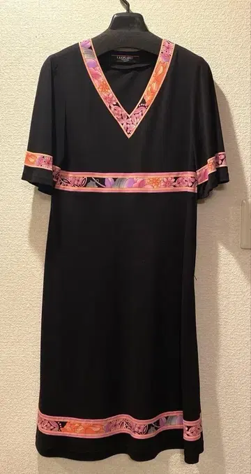 레오나르 [ 새상품급 ] 원피스