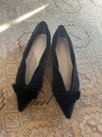 beams black ribbon 펌프스