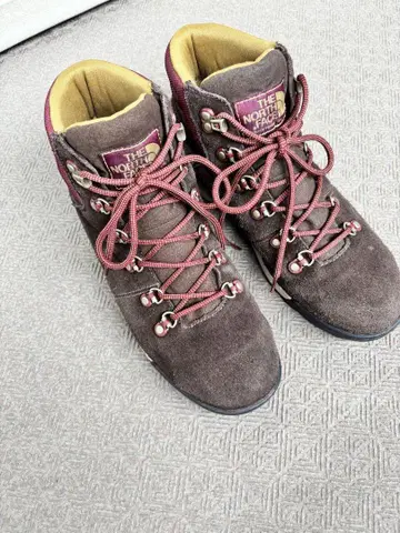 THE NORTH FACE 브라운 등산화 스웨이드 10월 말 발송