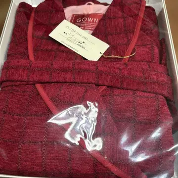 GOWN 빨간색 체크 무늬 가운 M 사이즈