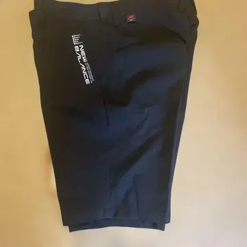 New Balance 블랙 팬츠 사이즈 4