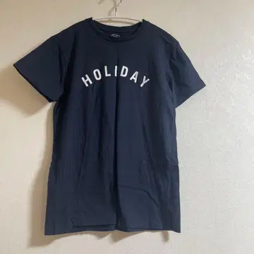 H O L I D A Y 네이비 반팔 T셔츠