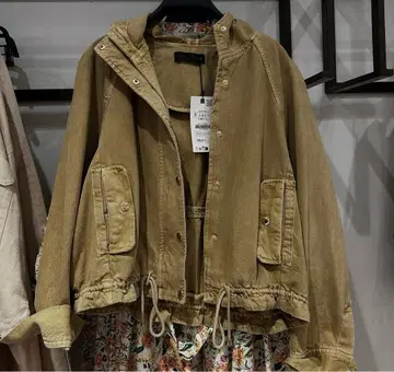 ZARA 후드 부착 올리브 그린 자켓
