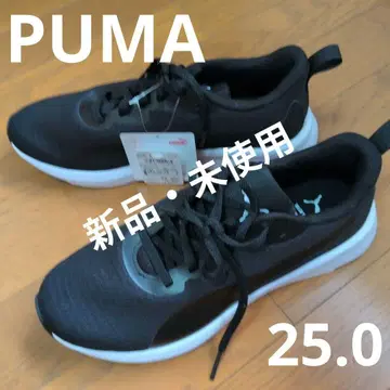 PUMA 블랙 스니커즈 25.0