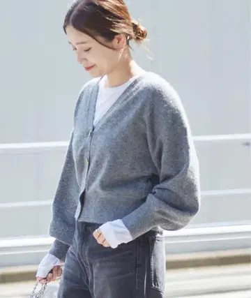 저널 스탠다드 AIR 비쥬 버튼 가디건