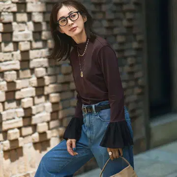 M세븐데이즈 소매 플레어 하이넥 상의 티셔츠 브라운 잡지 마리솔