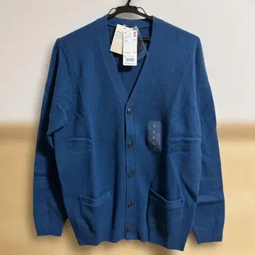UNIQLO 프리미엄 V넥 가디건