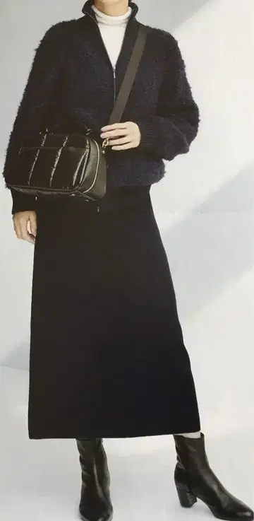 이탈리아 헤어 리 얀 사용 니트 블루종 사이즈 S 네이비 미사용품