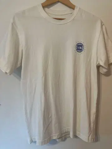 THE NORTH FACE 화이트 T셔츠