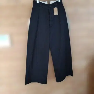 미사용 새상품 나이젤 케이본 네이비 와이드 팬츠