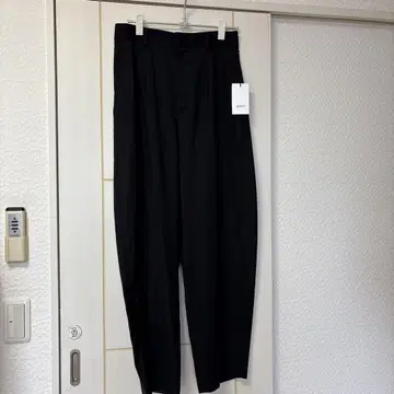 LOEFF 블랙 와이드 레그 슬랙스