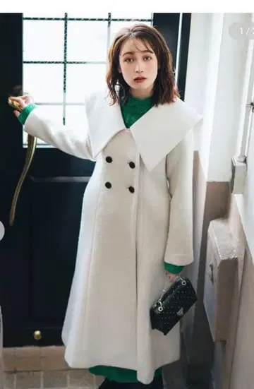 새상품 LILY BROWN 빅 칼라 슬림 머메이드 코트
