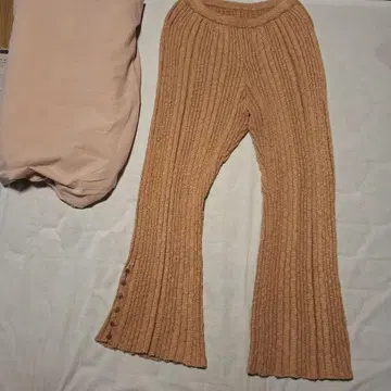 MOUSSY 베이지 리브 플레어 팬츠 M