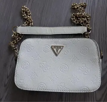 GUESS 숄더백