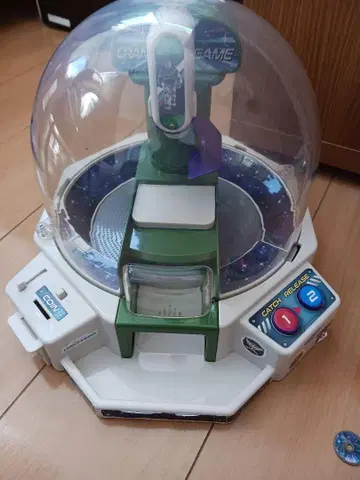 PIXAR 버즈 라이트이어 뽑기 게임