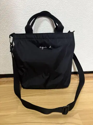 아네스 베 블랙 숄더백