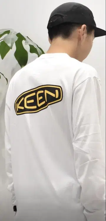 (새상품) KEEN 긴팔 T
