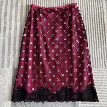 와인 레드 비즈 자수 타이트 스커트