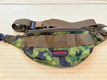 BRIEFING 카모플라쥬 바디백 힙색 약 40cm