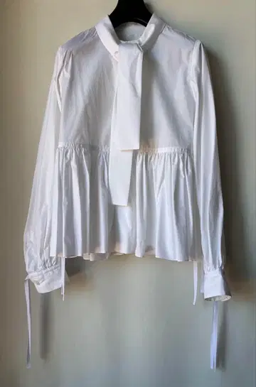 noir Kei ninomiya 화이트 블라우스