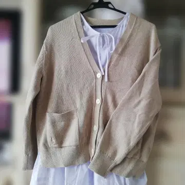 랄프 로렌 베이지 가디건.