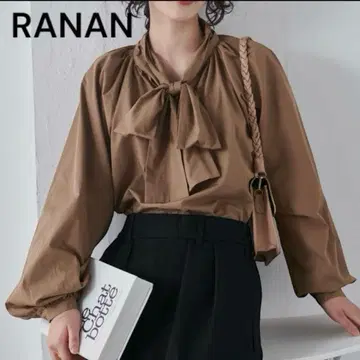 RANAN 라난 볼륨 보타이 블라우스