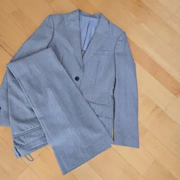 그레이 스트라이프 수트