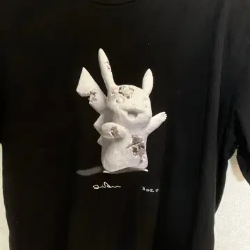 DANIEL ARSHAM 피카츄 T셔츠 L사이즈 블랙 유니클로