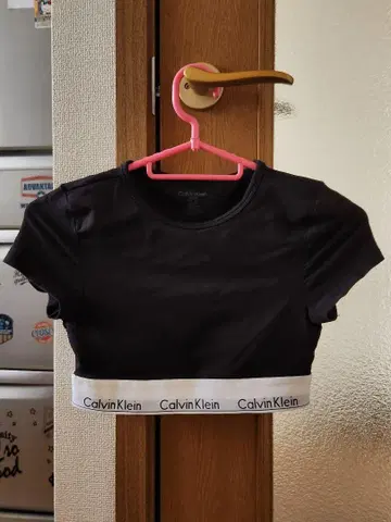 Calvin Klein 크롭 반팔 T