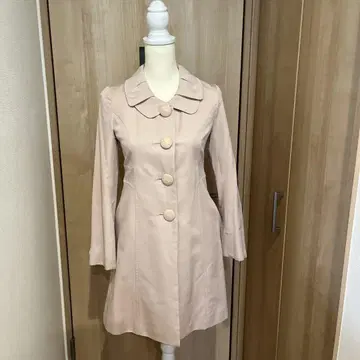 핑크 큰 옷깃 트렌치코트