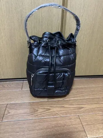 블랙 퀼팅 숄더백