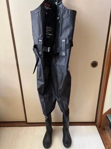 DRESS 블랙 가슴장화 M 사이즈