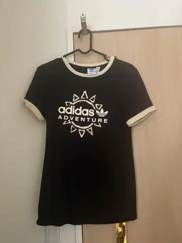 아디다스 반팔