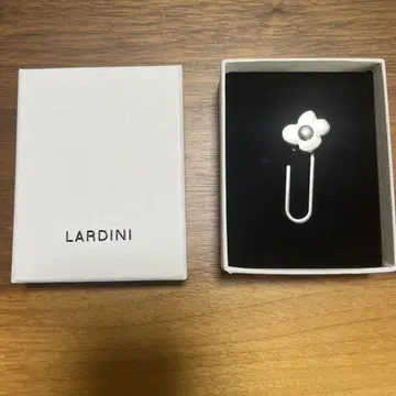 LARDINI 플라워 핀 CNFL/WPIN 900