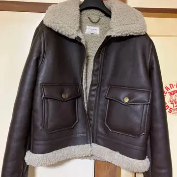 바나나리퍼블릭 비건 가죽 봄버 자켓